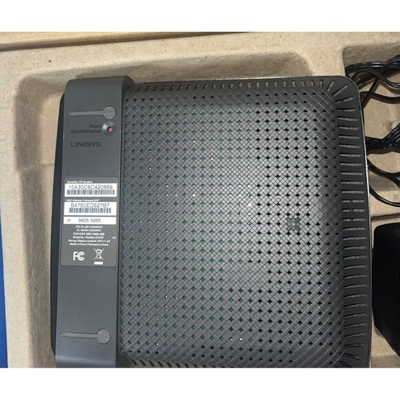 Linksys N600 E2500 Dual Band Wireless N 4-Port Wi-Fi Router E2500-NP - Picture 7 of 7